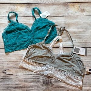 GapBody Pullover Bralette Bundle NWT Women’s Medium Blue Grey White